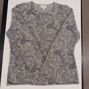 CASHMERE Paisley Print Long Sleeve Top in Gray